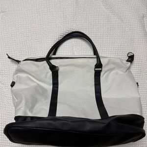 Stylish White and Black Travel Bag